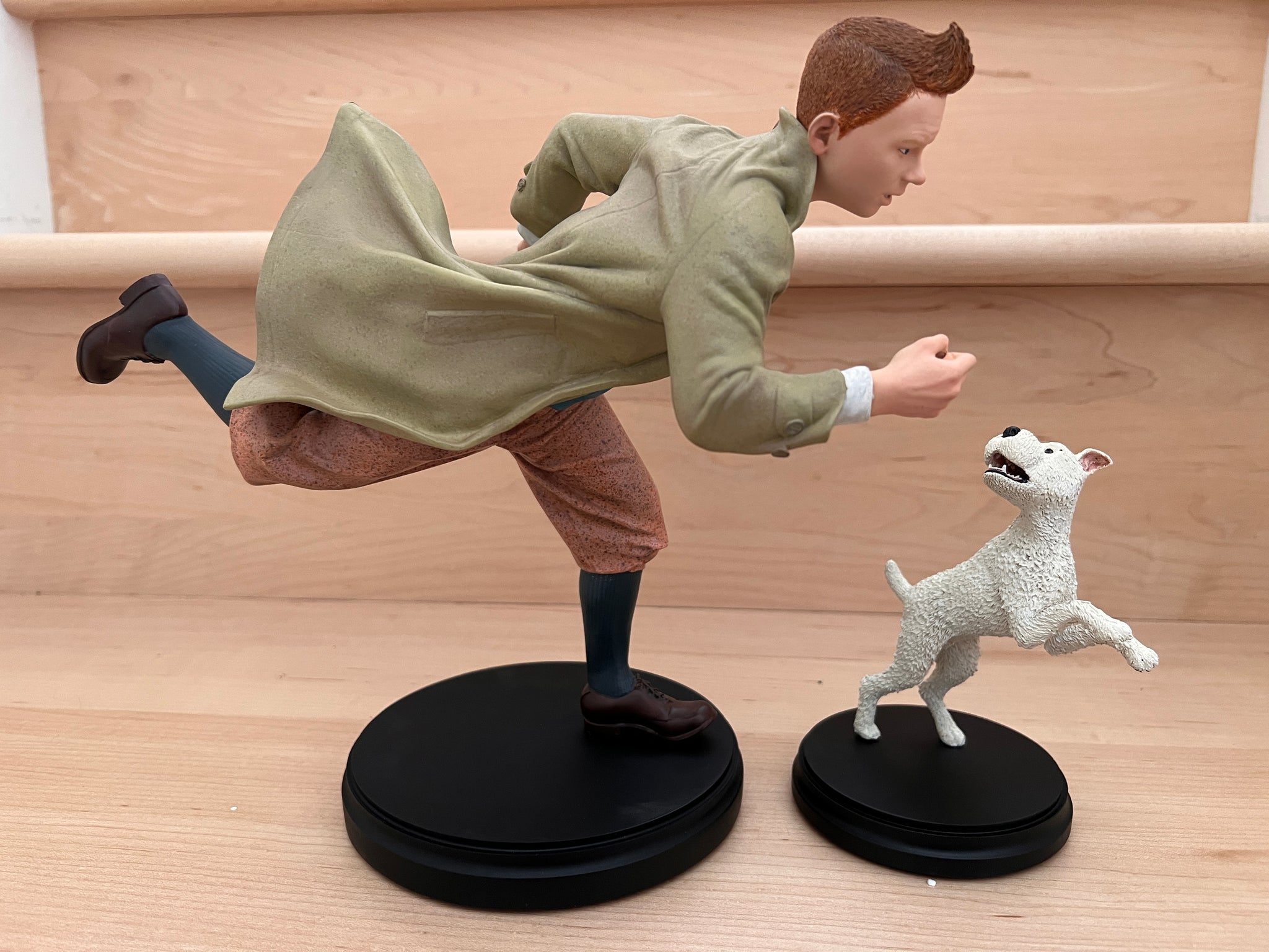 Statuette Moulinsart 47000 Tintin Hiker & Snowy: Destination Moon 2020 25cm  Resin Model Figure 