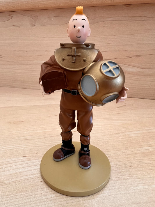 Tintin In Diving Suit Resin Figure 12cm Ref: 42229