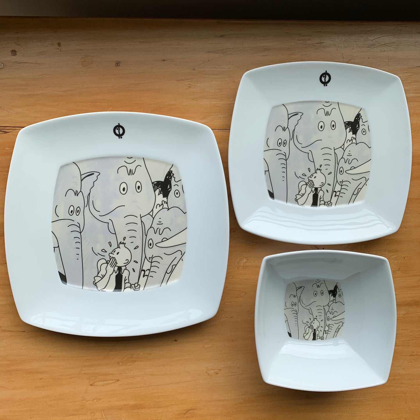 Tintin and Elephants Tableware