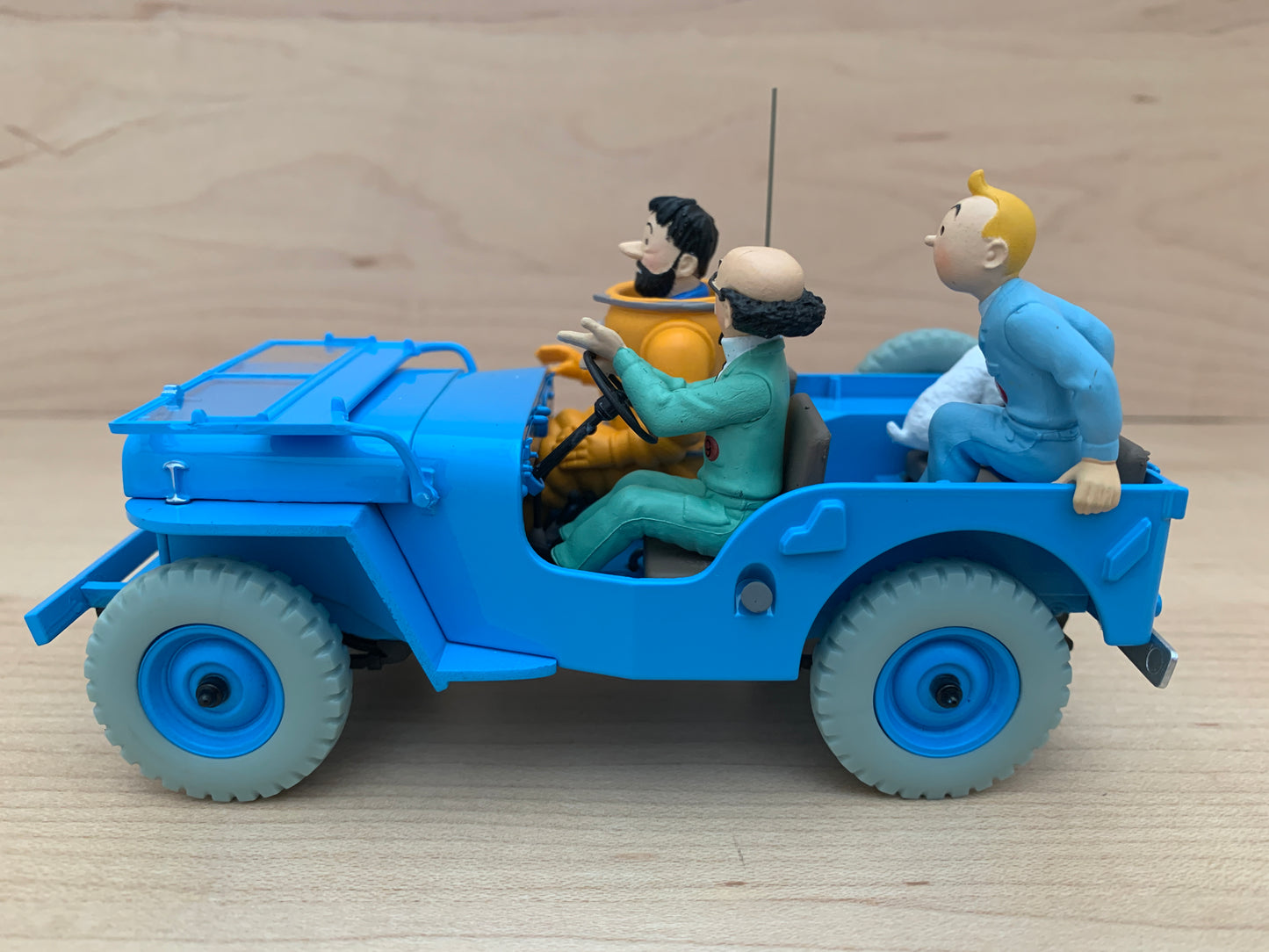 Tintin Blue Jeep CJ2A #4, Destination Moon 1/24 (2020)