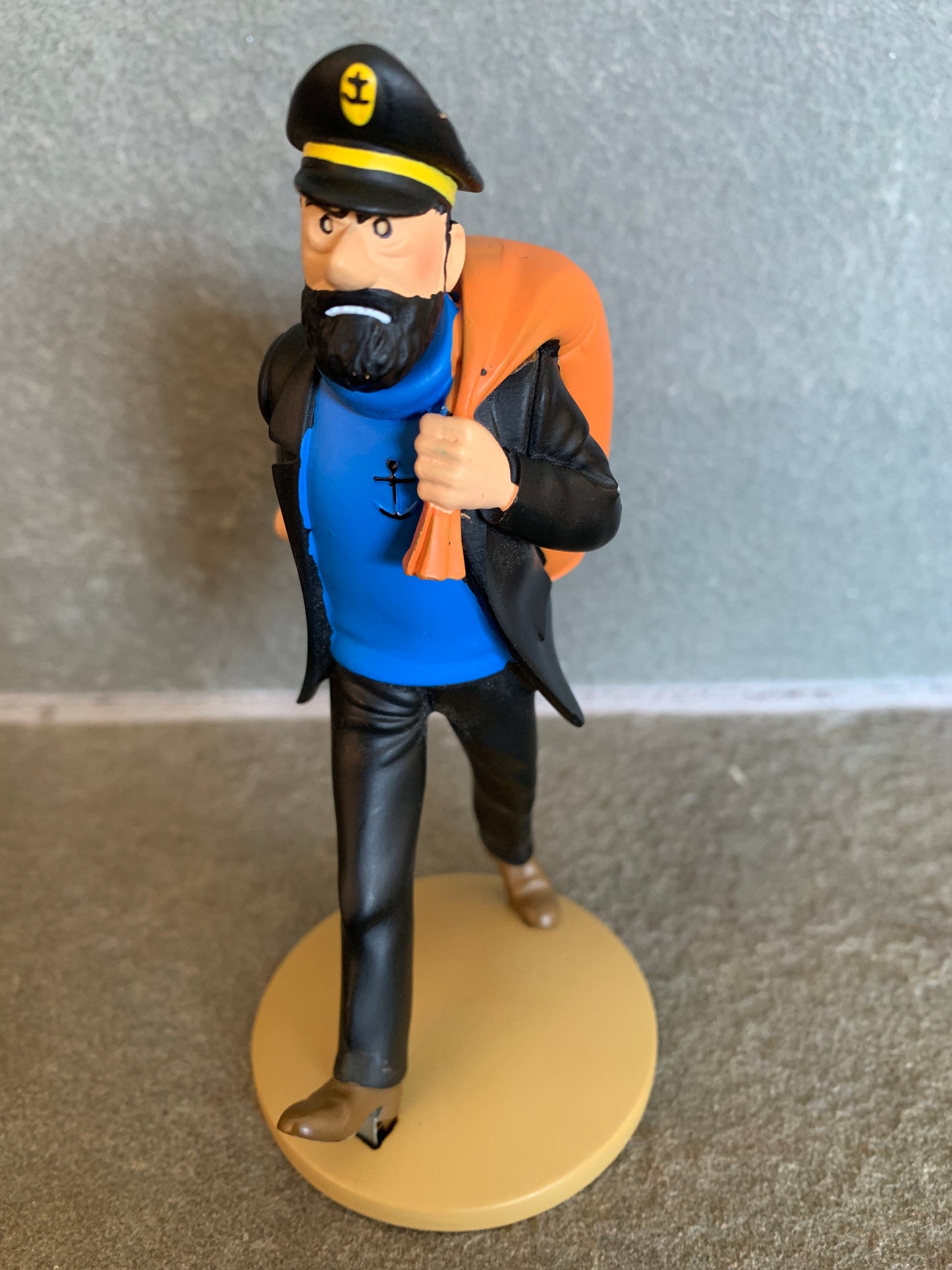 Captain Haddock Striding Resin Figure 12cm Ref: 42188